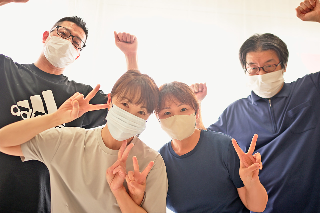 スタッフ集合写真